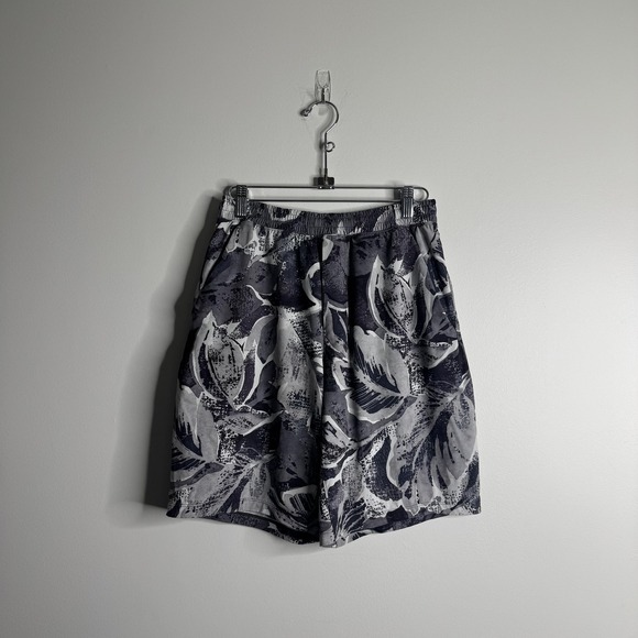 lululemon athletica Other - Lululemon Shorts Mens Small Gray Black Floral Print Lightweight Athletic